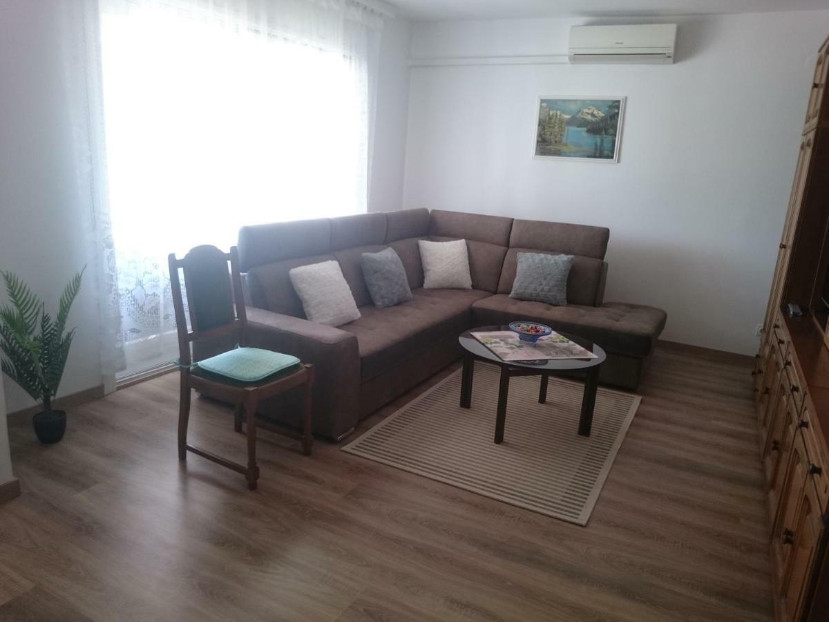 罗维尼Apartman Sanja公寓 外观 照片