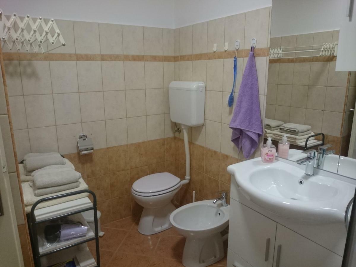 罗维尼Apartman Sanja公寓 外观 照片