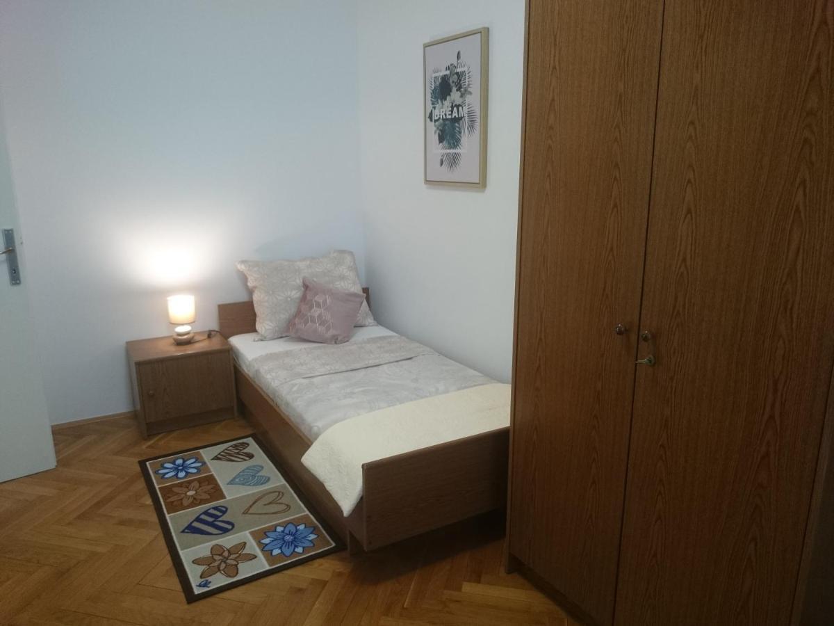 罗维尼Apartman Sanja公寓 外观 照片