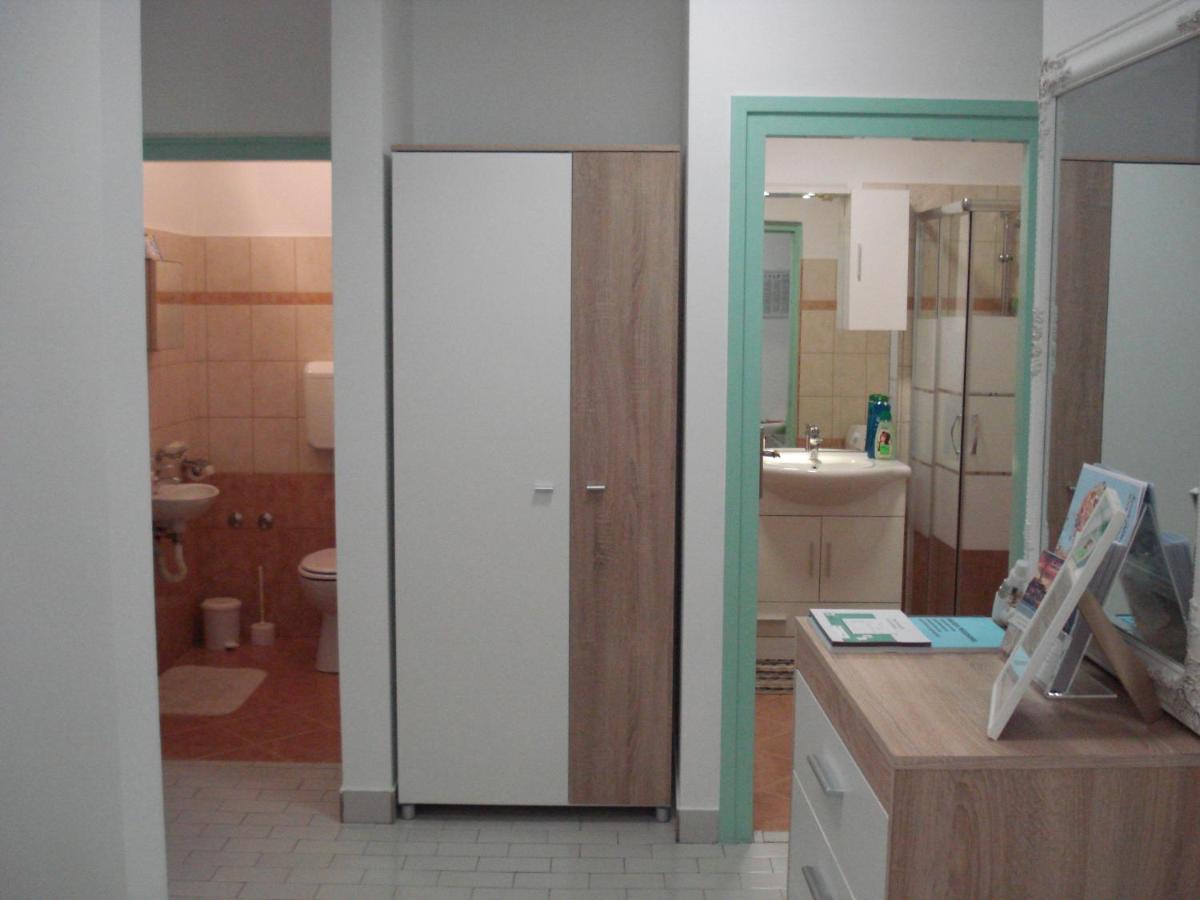 罗维尼Apartman Sanja公寓 外观 照片