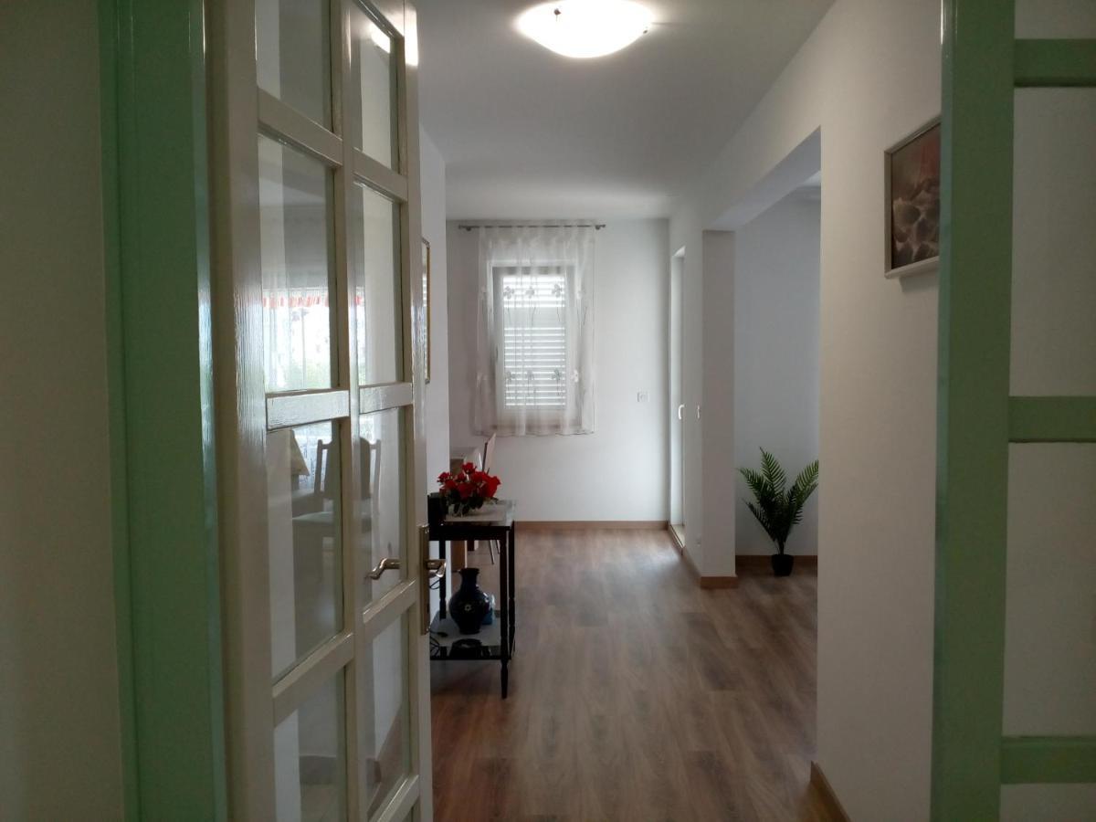 罗维尼Apartman Sanja公寓 外观 照片
